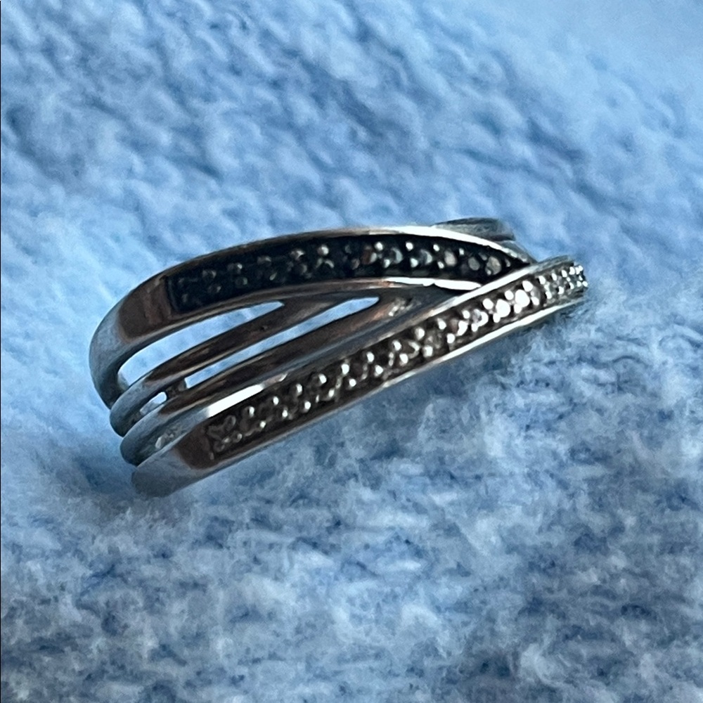 Elegant Silver Women's Ring
